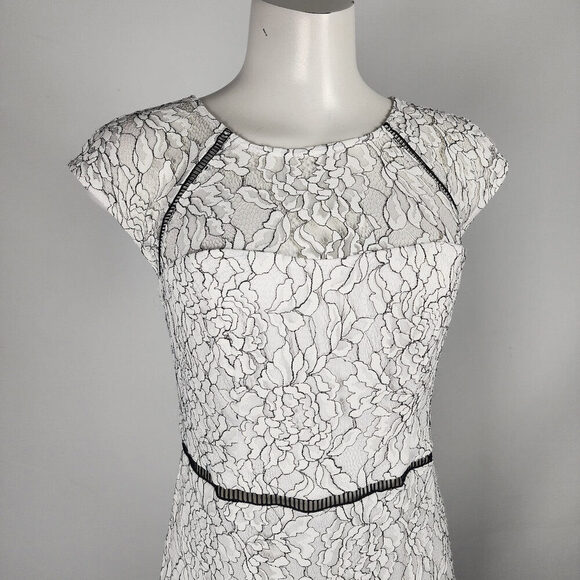 DB Studio David's Bridal White Floral Lace Sheath Dress Size 10 - Picture 2 of 15